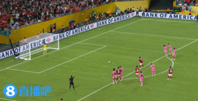 全场最佳！乌斯塔里：扑点球本就不易，尤其在对方攻势最猛的时候